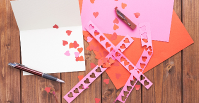 Atelier de fabrication de cartes de Saint-Valentin