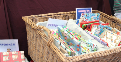 Bénévolat - Emballage de cadeaux pour les enfants